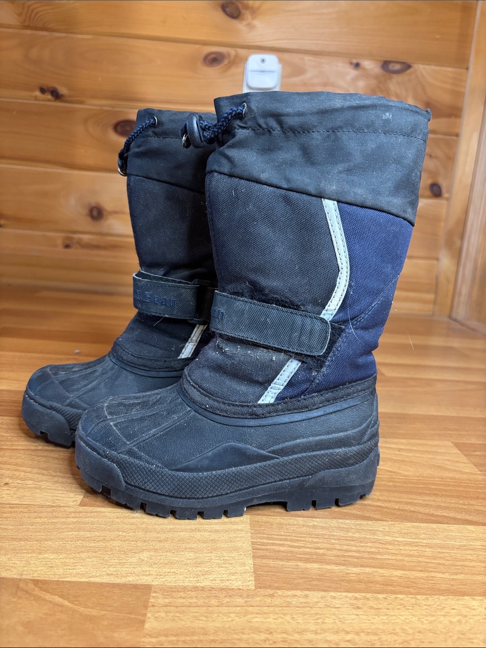 L.L. Bean Kids Navy and Black Snow Boots